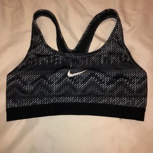 Sports bra